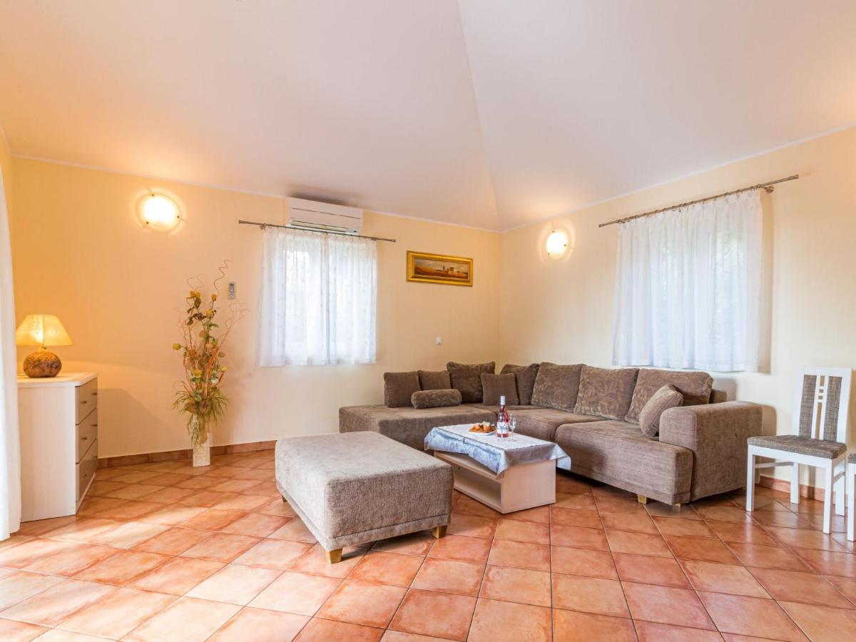 Holiday Home Lara - Prc308 By Interhome Vrsar Exterior foto
