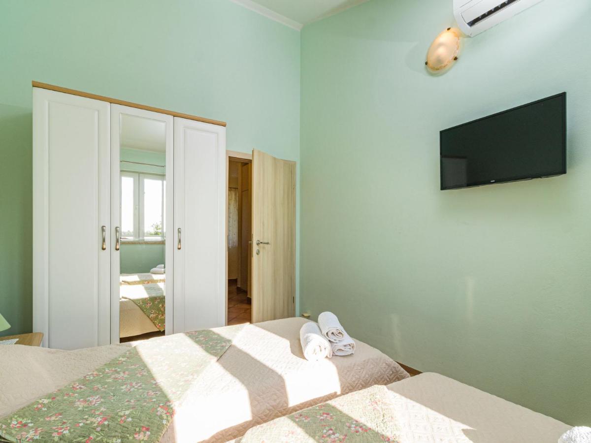 Holiday Home Lara - Prc308 By Interhome Vrsar Exterior foto